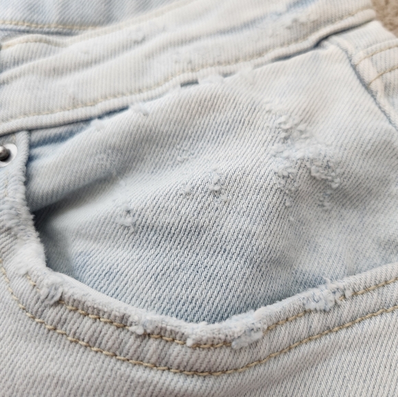 Wild Fable Super High Rise Tapered Jean - Picture 11 of 16